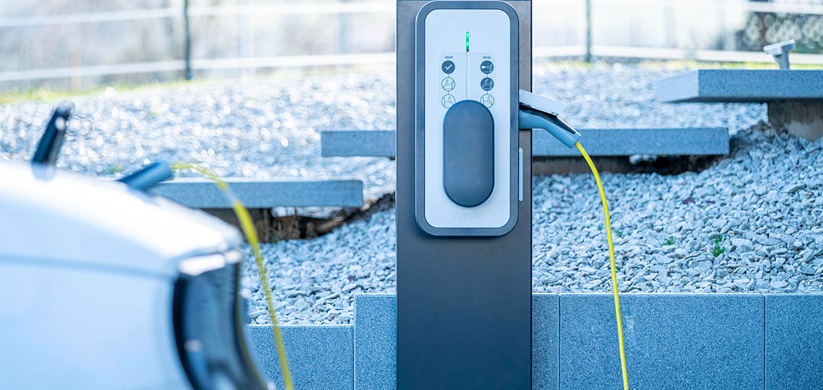 Installation d'une borne de recharge pour véhicules électriques par un  professionnel Qualifelec près de chez vous à proximité d'Aix en Provence et  Marseille - Came Automatisations Services - AS13